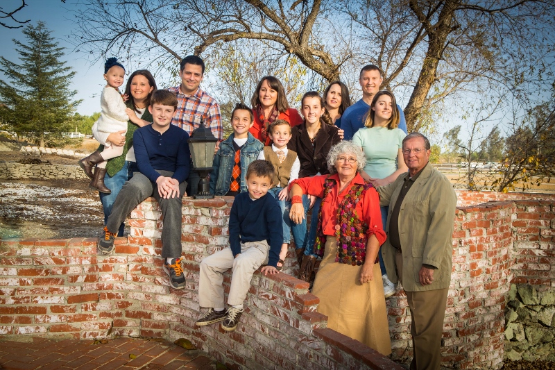 201512_LarsonFamily_294_800x533.jpg